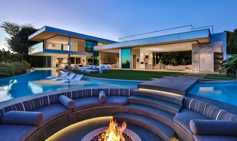 Journeying into Luxury:  Where Every Moment is Exceptional